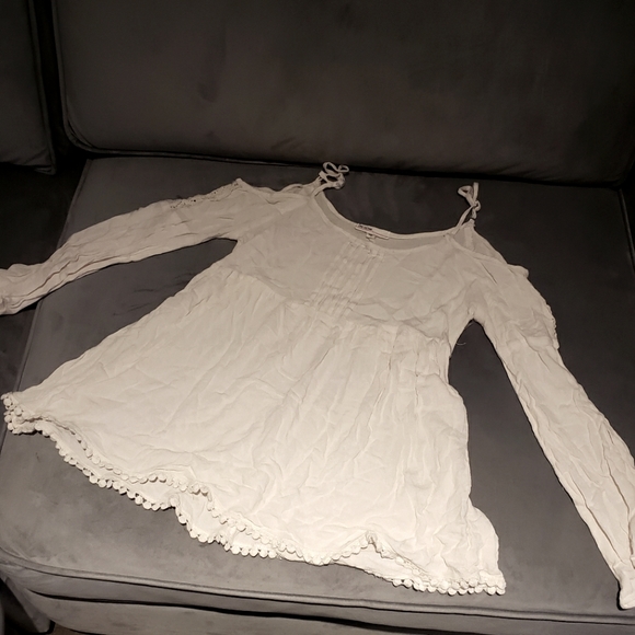 🌿 Love Culture Cold-Shoulder Off-White Babydoll Blouse Size S - Picture 4 of 5